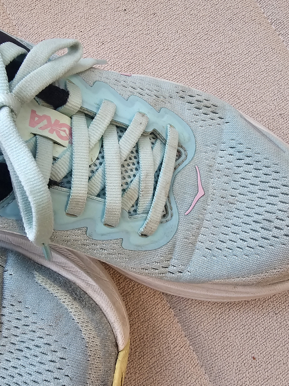 HOKA Women's Bondi 9 Mint Pink Running Sneakers - Picture 4 of 6